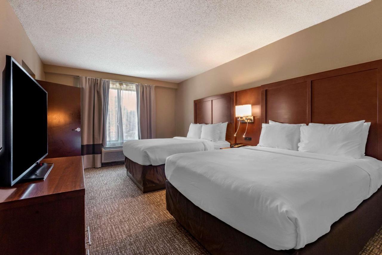 Comfort Suites Lake Huntersville Near Lake Norman