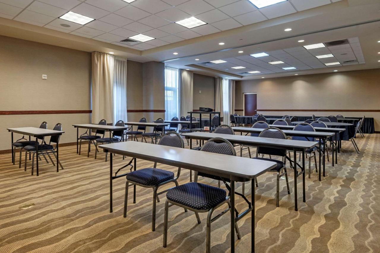 Comfort Suites Lake Huntersville Near Lake Norman